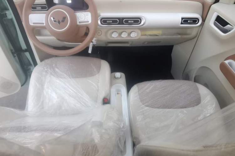 Used Wuling Hongguang MINIEV 2024 3rd Generation 215km Youth Edition