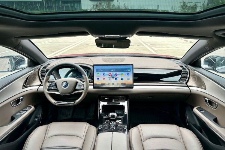 Used BYD Han 2020 DM Four-Wheel Drive Performance Edition Luxury Model Interior 3