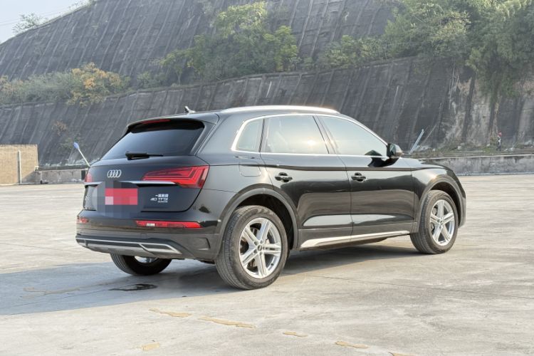 Used Audi Q5L 2022 40T Fashionable and Elegant Model
