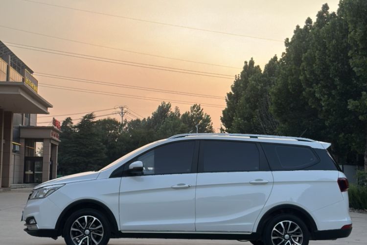 Used Baojun 730 2021 1.5T CVT Fashion Version 7 Seats