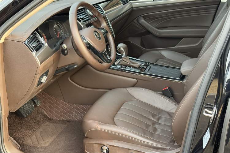 Used Volkswagen Phideon 2021 380TSI Luxury Edition
