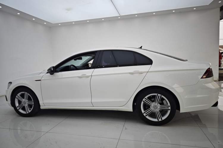 Used Volkswagen Lamando 2018 280TSI DSG Comfort Edition
