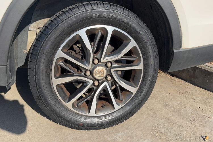 Used Baojun 730 2017 1.5T Manual Prestige Version 7 Seats Exterior 8