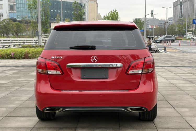 Used Mercedes-Benz B-Class 2017 B 200 Sport Edition Exterior 9