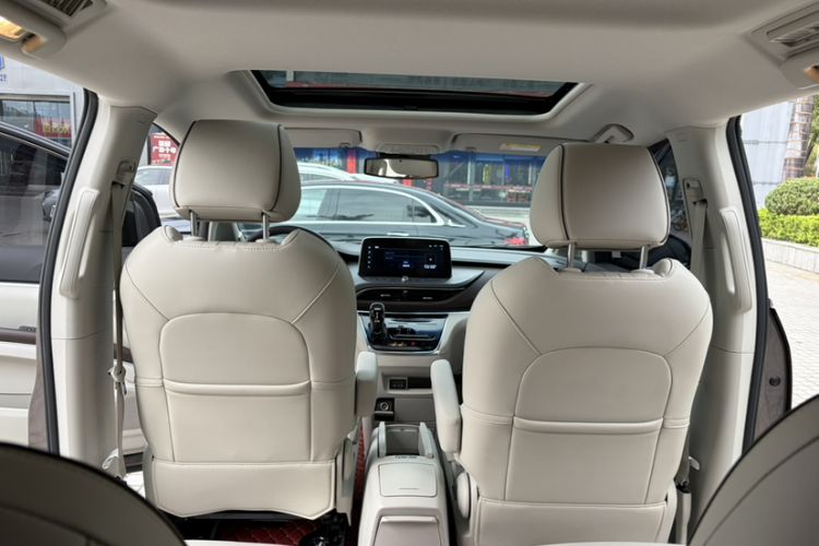 Used Buick GL8 2023 Land Executive Class 652T Luxury Model