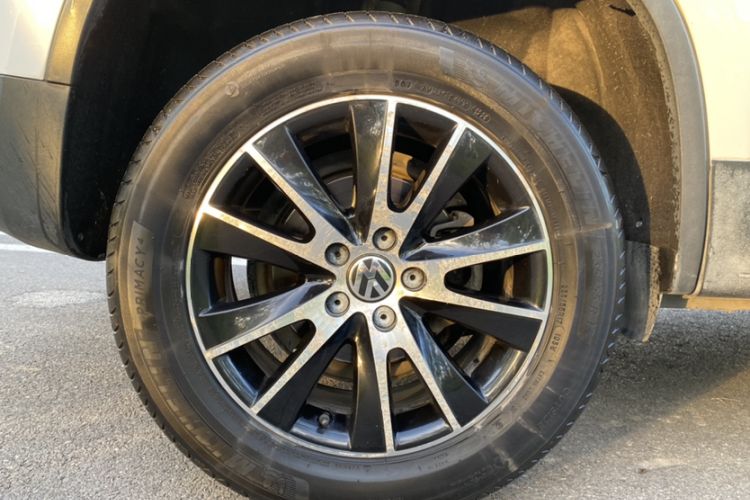 Used Volkswagen Tiguan L 2015 1.8TSI Automatic Two-Wheel Drive Luxury Model