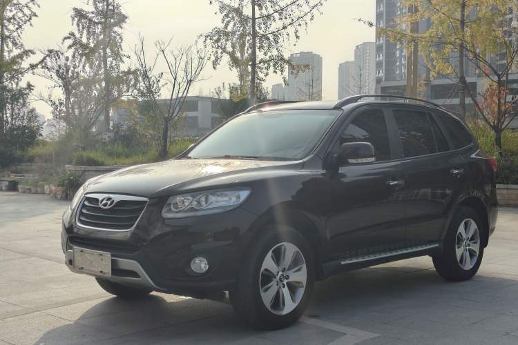 Used Hyundai Santa Fe Classic 2012 2.4 Luxury Edition 7-Seater Four-Wheel Drive
