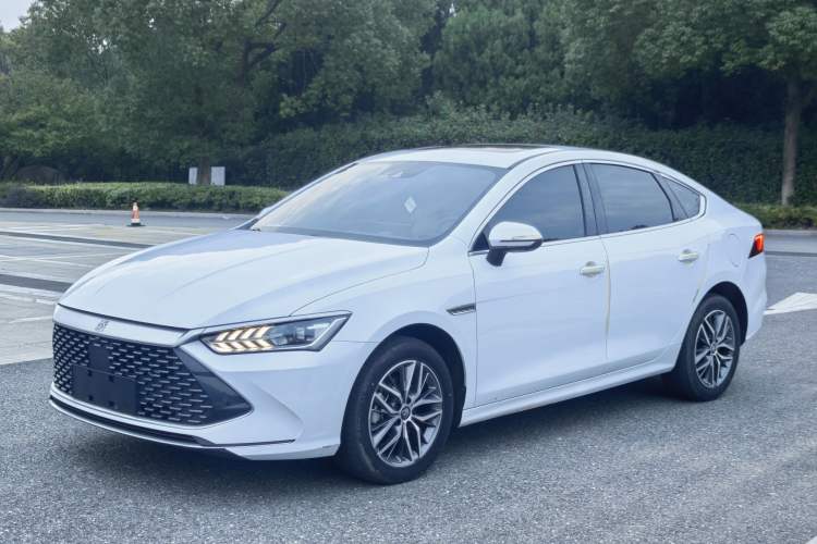 Used BYD Qin PLUS 2023 Champion Edition DM-i 120KM Excellence Model