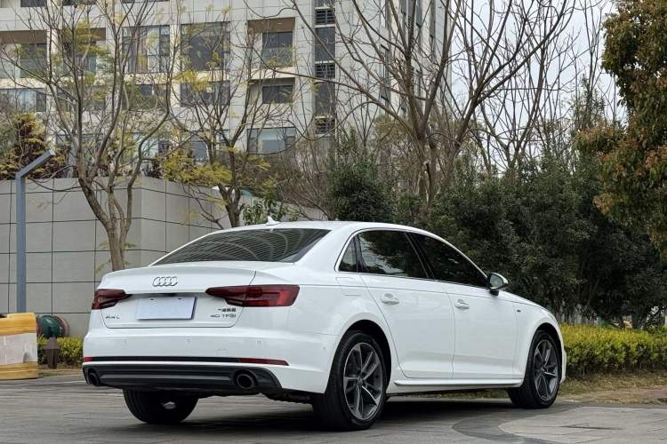 Used Audi A4L 2018 30th Anniversary Edition 40 TFSI Sport Edition