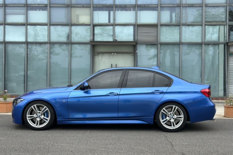 Used BMW 3 Series 2019 320i M Sport Package Exterior 7