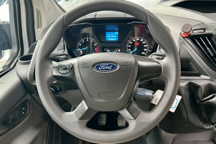 Used Ford Transit 2020 2.0T Gasoline Multi-Purpose Commercial Vehicle Mid-Drive Low-Roof Lift-Up Tailgate China VI Standard