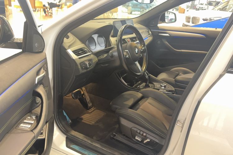 Used BMW X2 2023 sDrive 25i Shining Edition Driver Seat