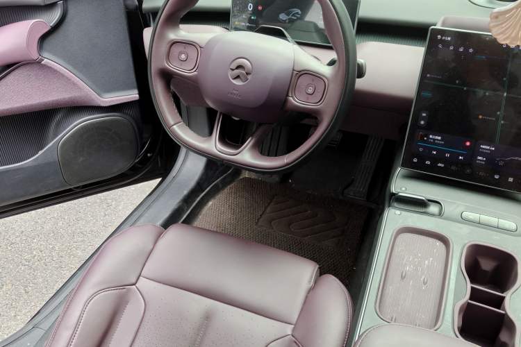 Used Nio ET5T 2024 75kWh Touring Interior 3