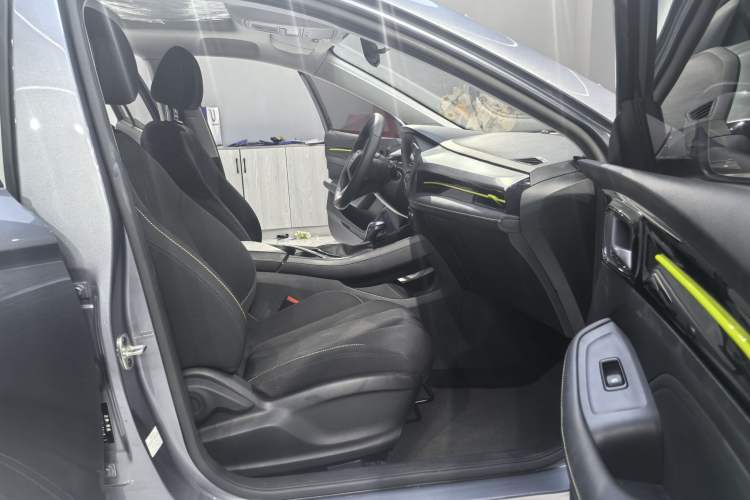 Used Roewe i5 2021 1.5L CVT Platinum Edition