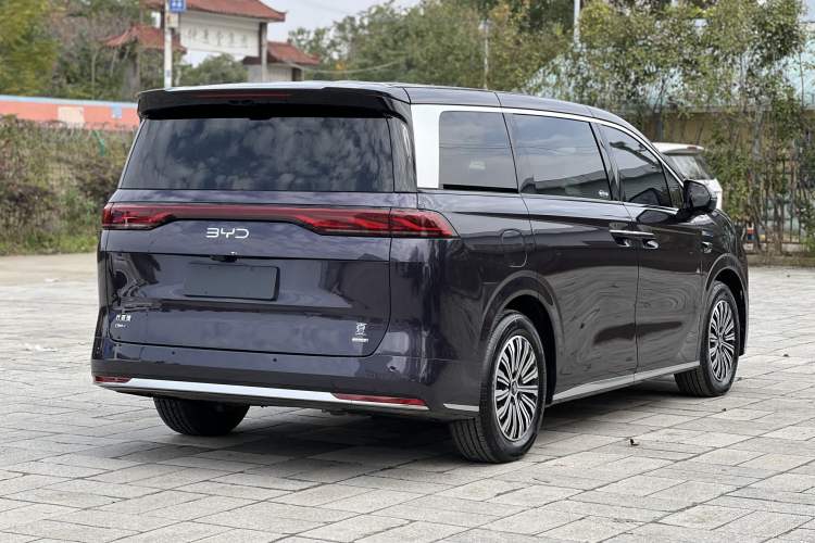 Used BYD Xia 2025 DM-i 1.5T 100km Leading Model
