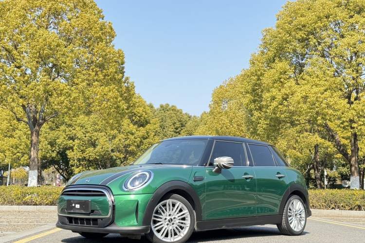 Used MINI MINI 2022 Updated 1.5T COOPER Classic Edition Five-Door Version