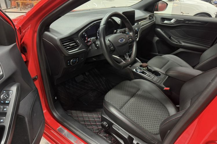 Used Ford Focus 2019 Sedan EcoBoost 180 Automatic ST Line