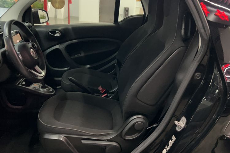 Used smart fortwo 2019 0.9T 66kW Hardtop Engine Version China VI Emission Standard Interior 1