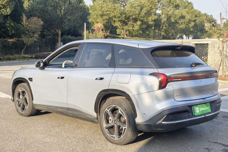 Used NETA L 2024 Extended-Range 310 Flash-Charge Red Edition
