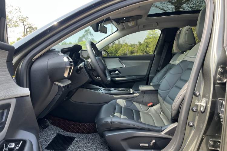 Used Citroen C5 X 2021 1.6T Enjoy the Extraordinary Interior 3