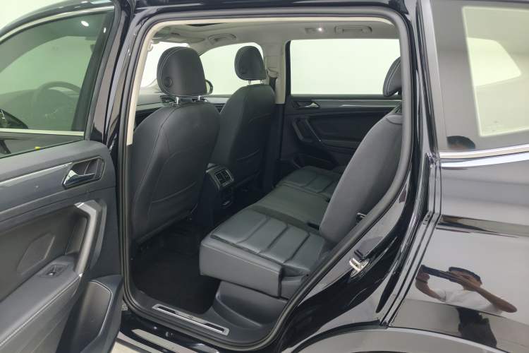 Used Volkswagen Tiguan L 2021 380TSI Automatic All-Wheel Drive R-Line Comfort Plus 7-Seater