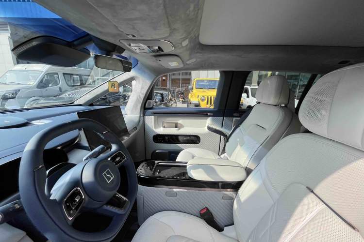 Used Zeekr MIX 2025 Long-Range Intelligent Driving Edition
