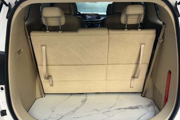 Used Buick GL8 2023 ES Lu Zun Deluxe Model
