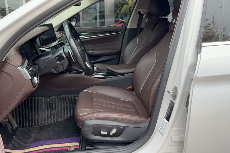 Used BMW 5 Series 2021 Restyled 530Li Leading Edition Luxury Package Left Front Seat