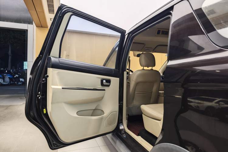 Used Dongfeng Fengon 370 2016 1.5L Manual Standard Edition SFG15-02 7 Seats Exterior 9
