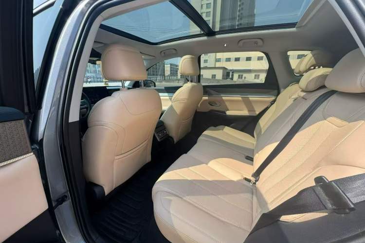 Used BYD Song Pro New Energy 2025 Second-Generation Intelligent Driving Version DM-i 115KM Superior Trim Interior 2