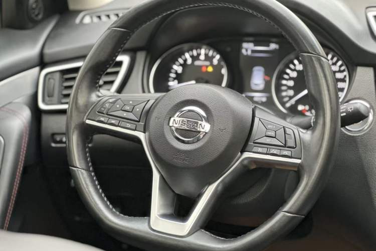 Used Nissan Qashqai 2022 2.0L CVT XV Premier Luxury Edition Steering Wheel