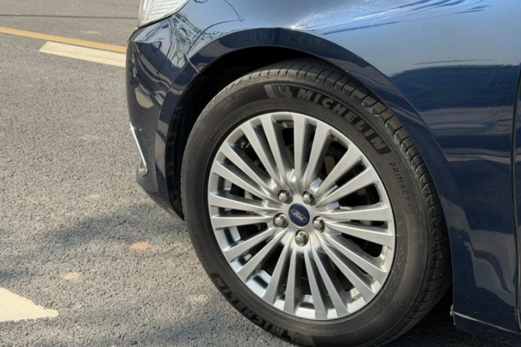 Used Ford Taurus 2015 EcoBoost 245 Luxury Model
