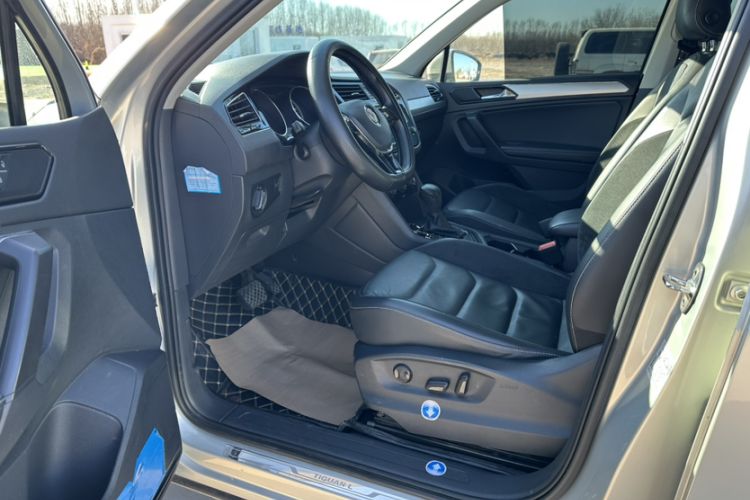 Used Volkswagen Tiguan L 2017 330TSI Automatic Two-Wheel Drive Luxury Edition
