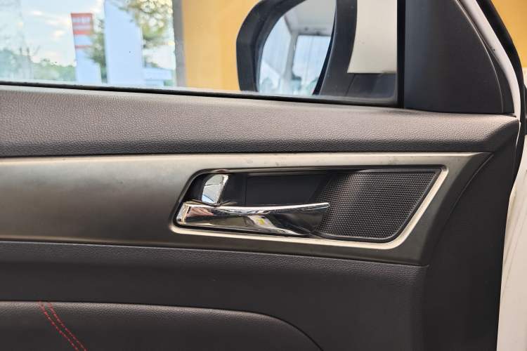 Used Changan CS75 2014 2.0L Manual Luxury Version China V Standard
