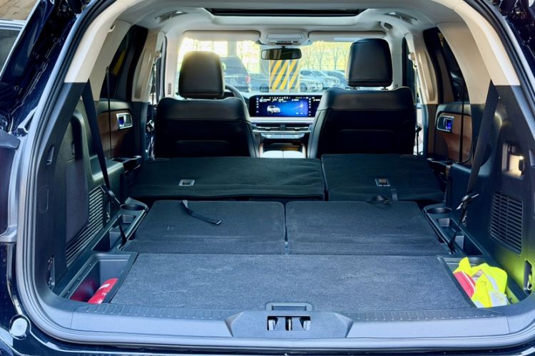 Used Ford Explorer 2023 EcoBoost 285 Four-Wheel Drive Titanium Edition 7-Seater