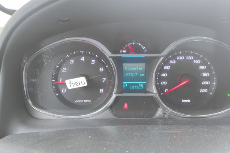 Used Chevrolet Captiva 2015 2.4L 4x4 Flagship Edition 7-Seater