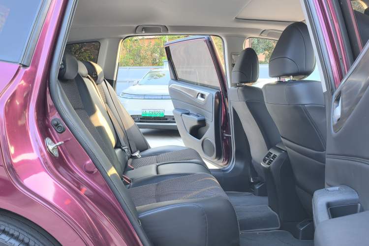 Used Honda Jade 2017 1.8L automatic Comfort version 5 seats
