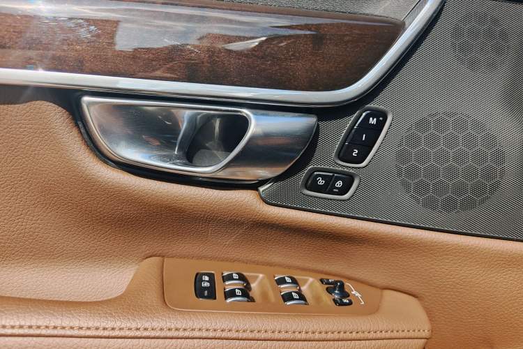 Used Volvo S90 2018 T5 Zhiyuan Edition
