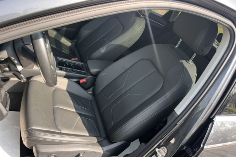 Used Audi Q3 2020 35 TFSI Ambition Style Edition Interior 4