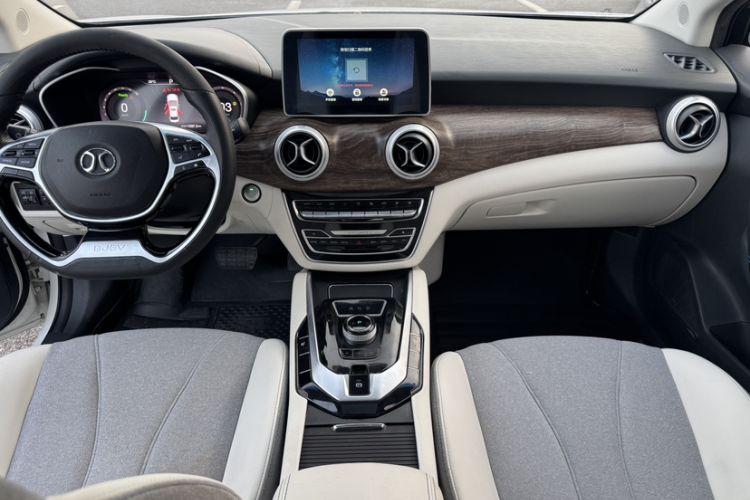 Used BAIC Beijing EU5 2018 R500 Smart Edition Interior 5