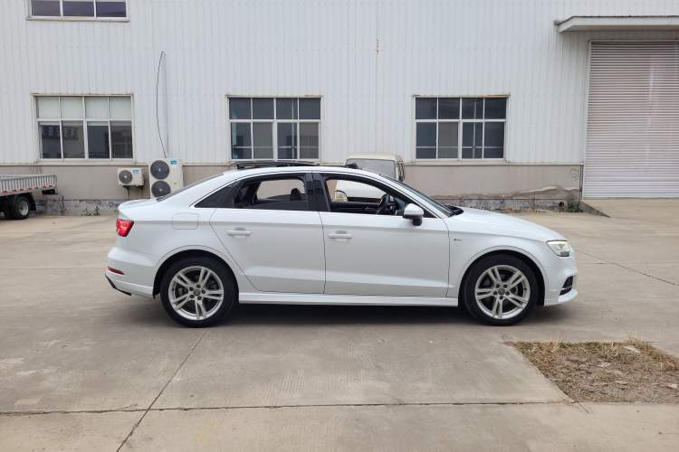 Used Audi A3 2019 Limousine 35 TFSI Fashion Edition China V standard