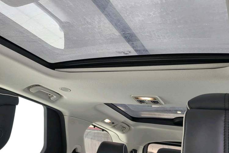 Used Land Rover Discovery 2021 360 PS R-Dynamic HSE