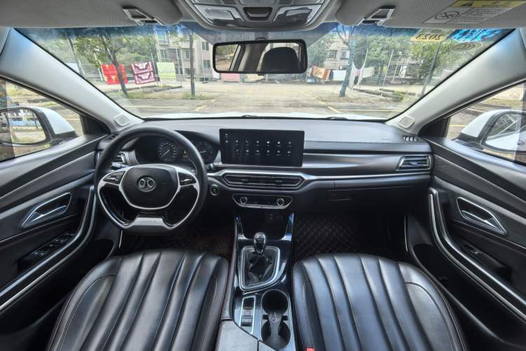 Used BAIC Beijing U7 2019 1.5T Manual Elite Version China VI
