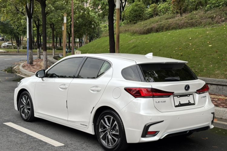 Used Lexus CT 2017 CT200h Comfort Edition Monochrome China V Standard