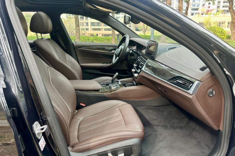 Used BMW 5 Series 2021 525Li M Sport Package
