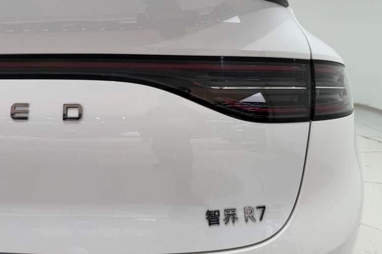 Used Hima Luxeed R7 2025 Range-Extended Version 251 km Max Exterior 8