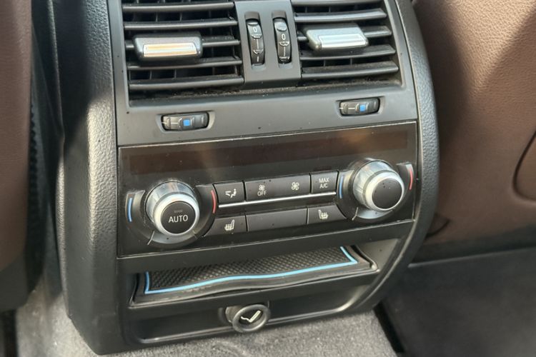 Used BMW 5 Series 2014 528Li Luxury Design Package
