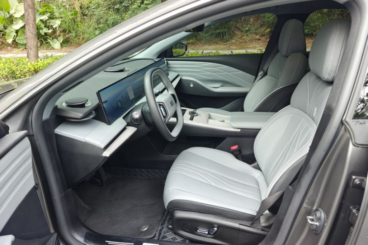 Used Geely Galaxy E8 2024 550 km Range Rear-Drive Dragon Edition