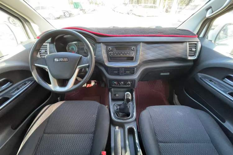 Used Jinbei Gold Hiace 2023 1.5L Passenger Vehicle Engineering Lion 9 Seats
