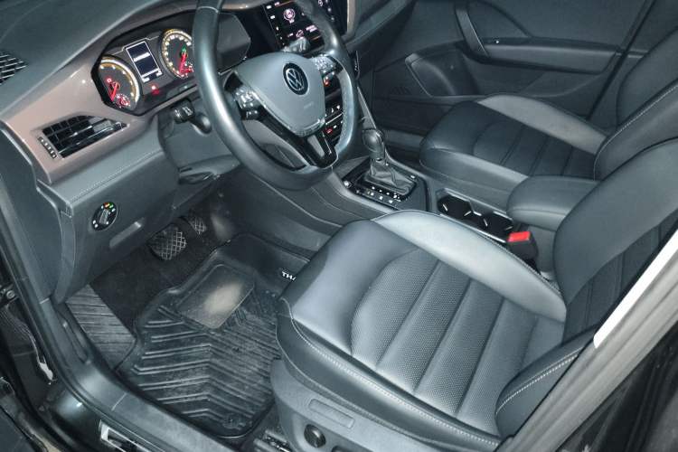 Used Volkswagen Tharu 2021 280TSI Two-Wheel-Drive Luxury Plus Edition Driver Seat